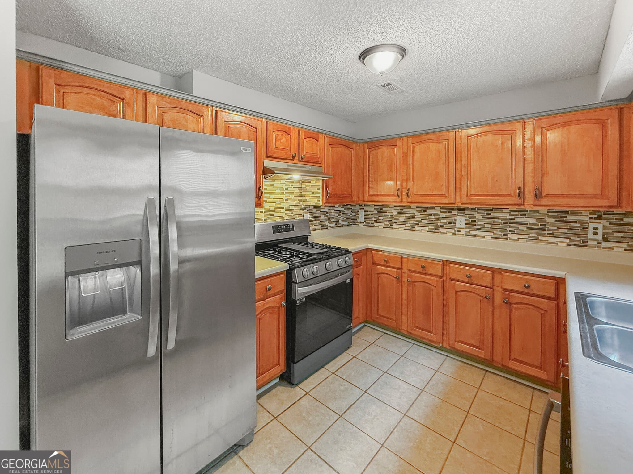 4 bedroom, 2.5 bathroom, 2,772 sq ft single family residence for rent at 10867 Knotty Pine Place, Hampton, GA 30228 for $1,995 a month — photo 5