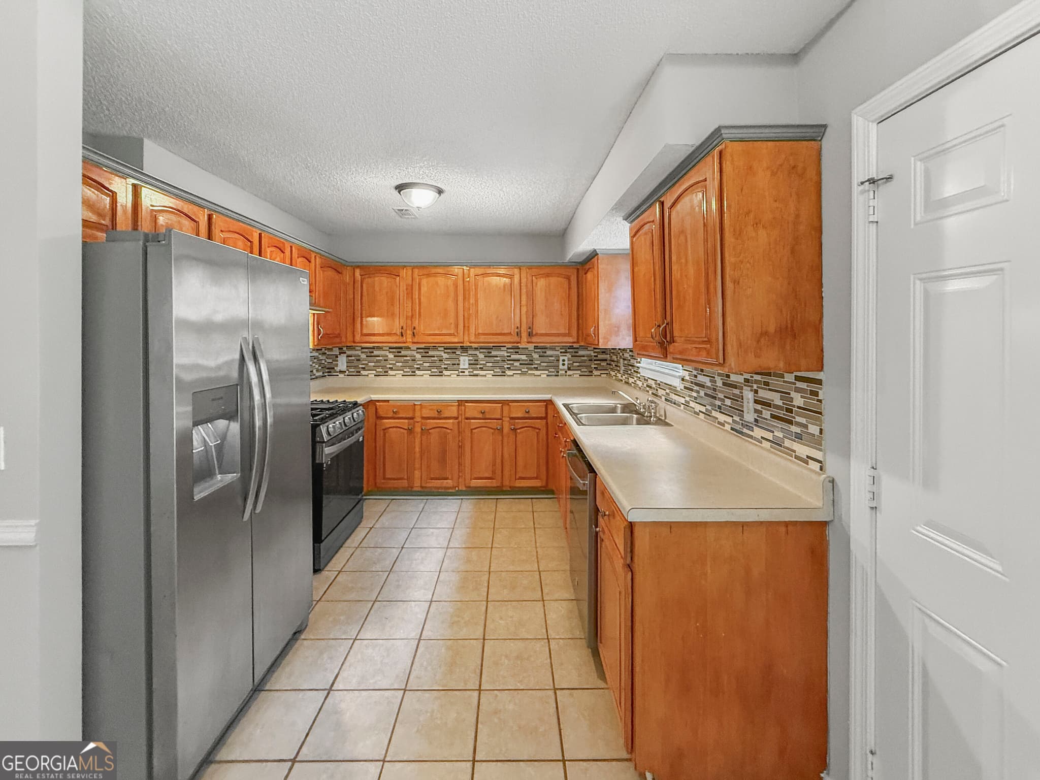 4 bedroom, 2.5 bathroom, 2,772 sq ft single family residence for rent at 10867 Knotty Pine Place, Hampton, GA 30228 for $1,995 a month — photo 4