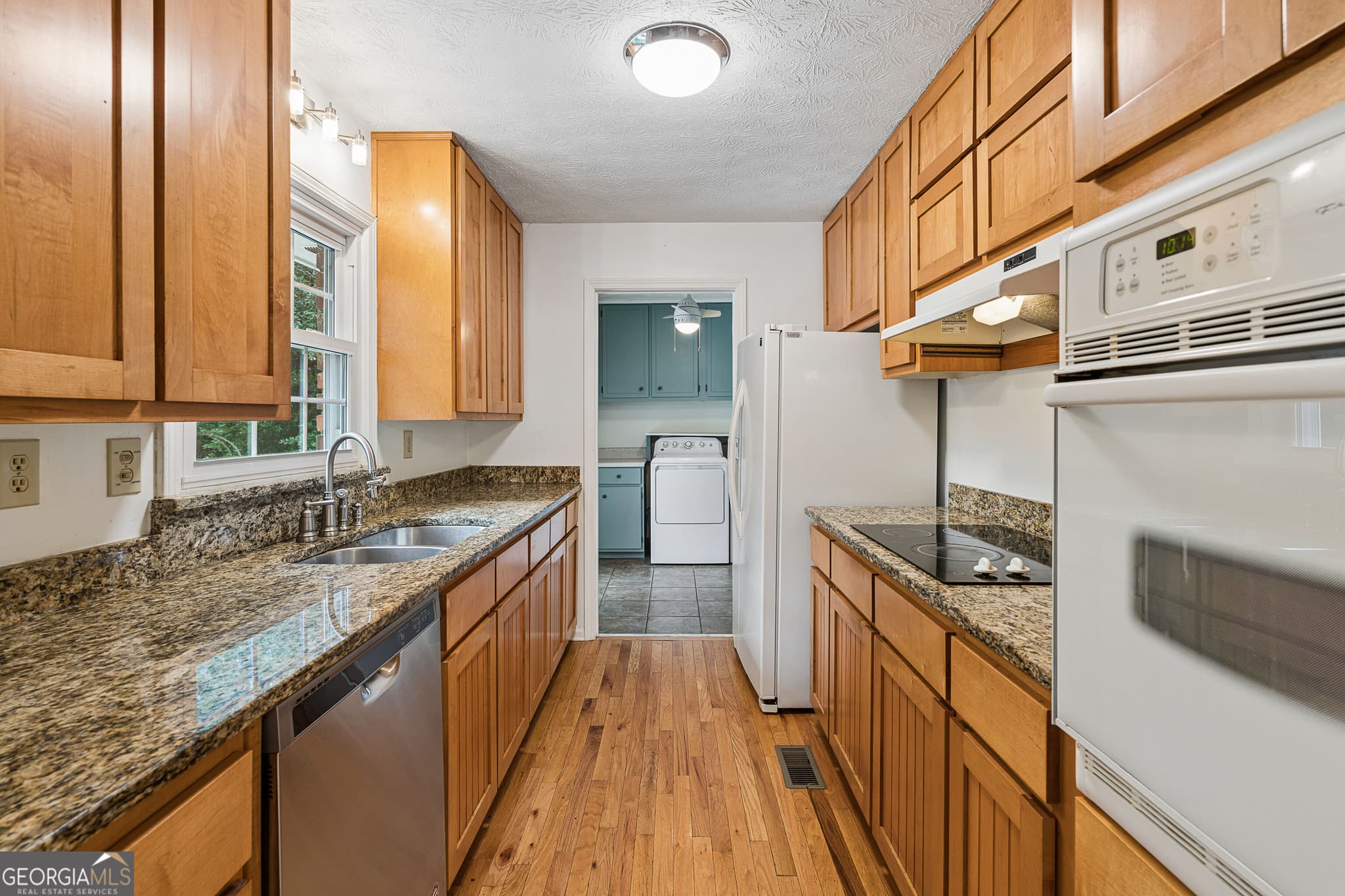 3 bedroom, 2 bathroom single family residence for sale at 1694 Bent River Drive, Lilburn, GA 30047 — photo 9