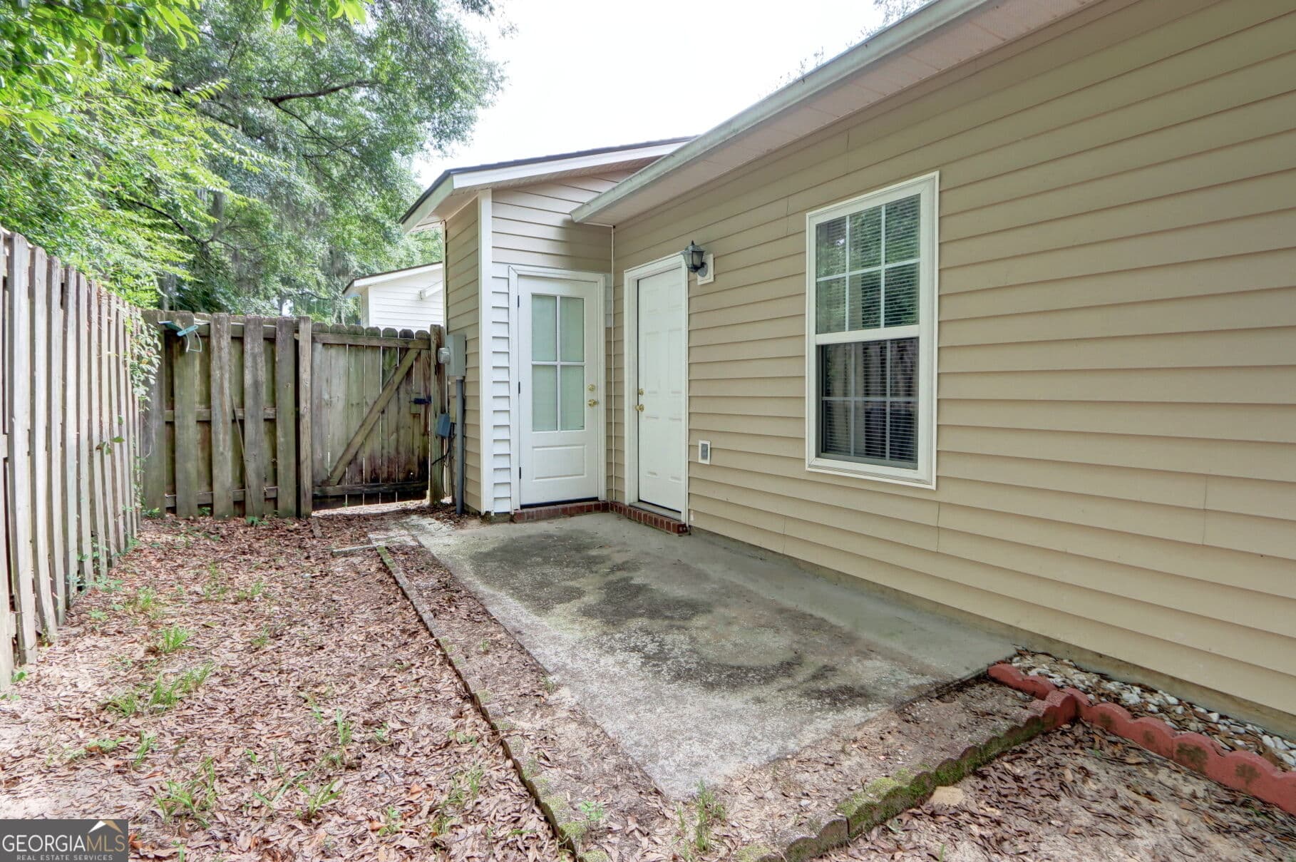 2 bedroom, 2 bathroom, 1,160 sq ft townhouse for sale at 10 Chaintree Drive, Savannah, GA 31419 — photo 7