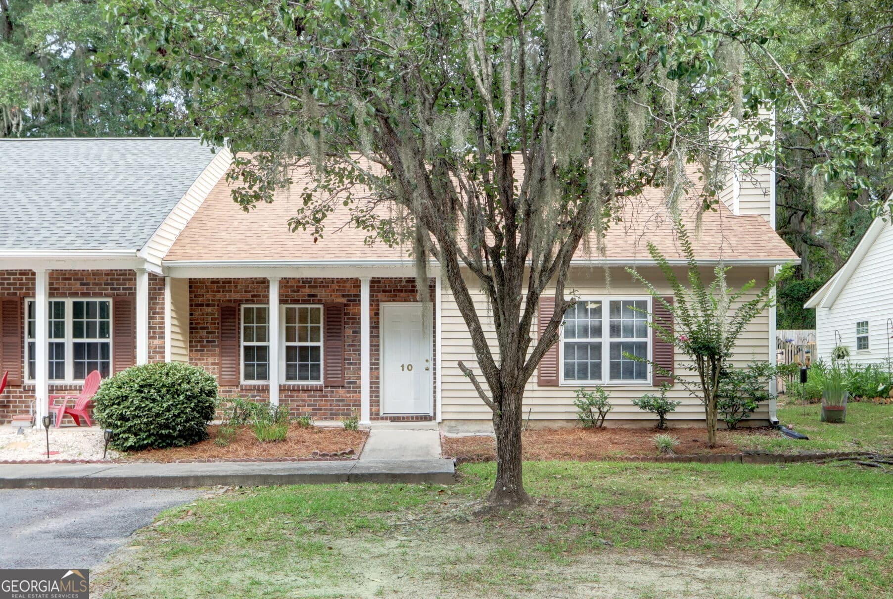 2 bedroom, 2 bathroom, 1,160 sq ft townhouse for sale at 10 Chaintree Drive, Savannah, GA 31419 — photo 3