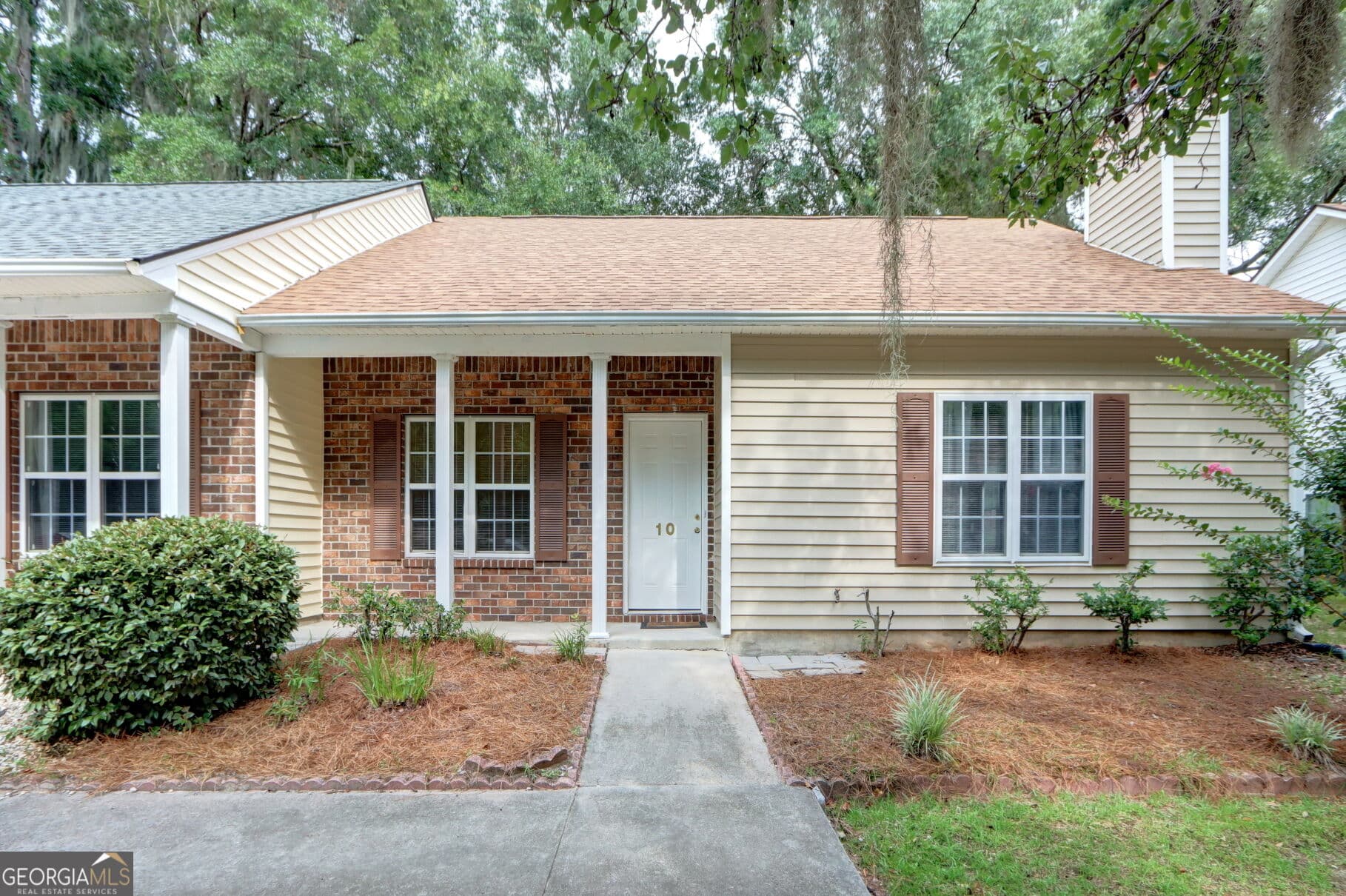 2 bedroom, 2 bathroom, 1,160 sq ft townhouse for sale at 10 Chaintree Drive, Savannah, GA 31419 — photo 5