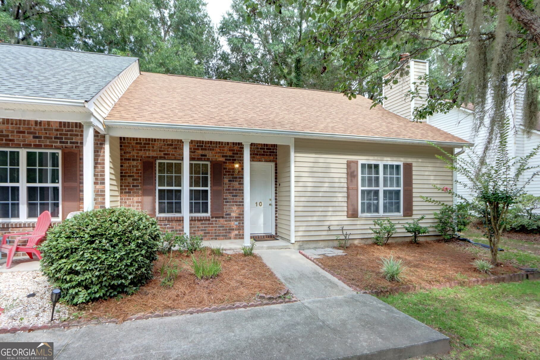 2 bedroom, 2 bathroom, 1,160 sq ft townhouse for sale at 10 Chaintree Drive, Savannah, GA 31419 — photo 4