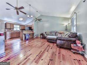 3 bedroom, 1 bathroom, 1,728 sq ft single family residence for sale at 688 Twin Mountain Lake Drive, Talking Rock, GA 30175 — photo 5
