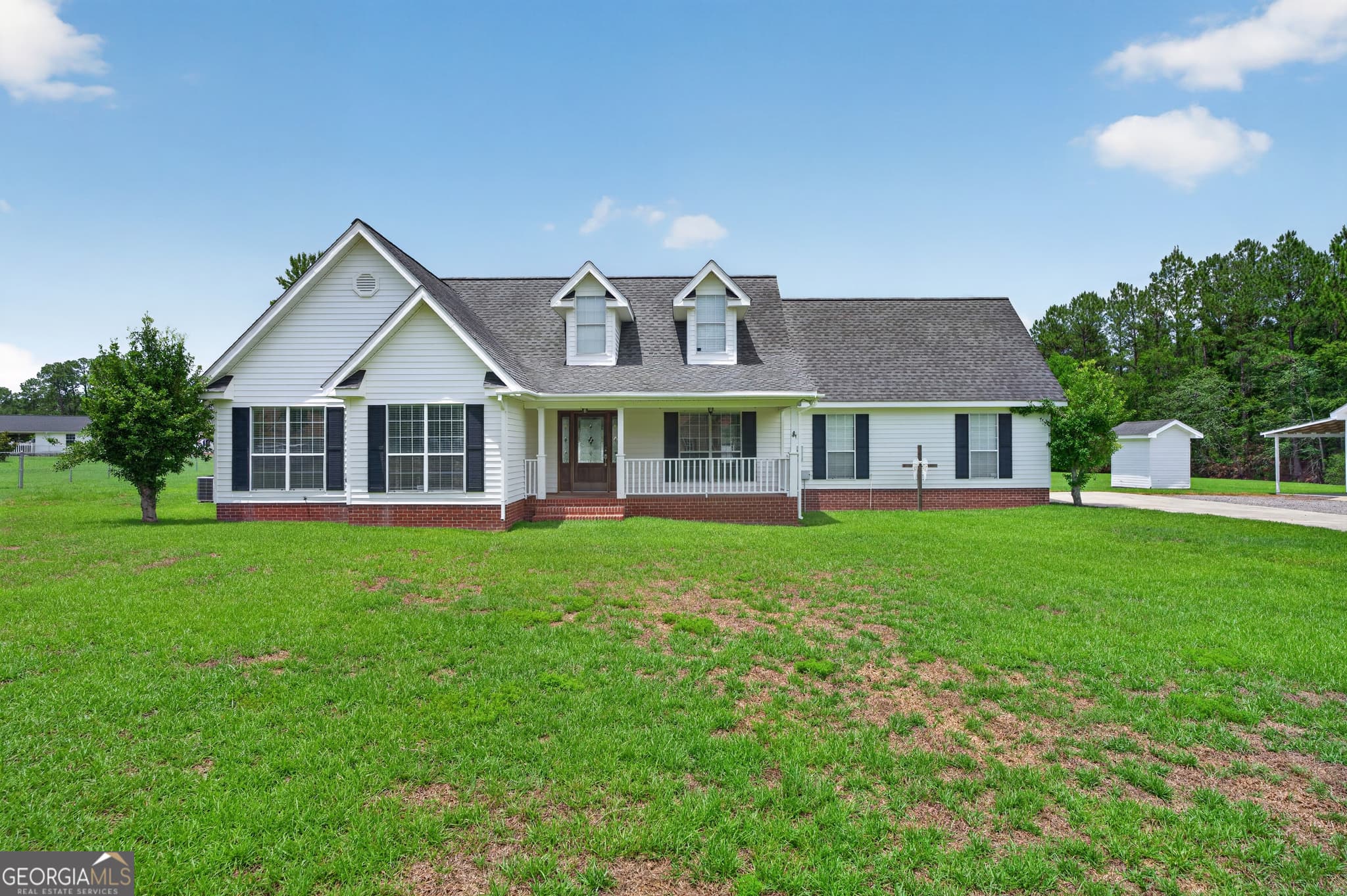 4 bedroom, 2 bathroom, 1,947 sq ft single family residence for sale at 3808 DEER RUN Drive, Blackshear, GA 31516