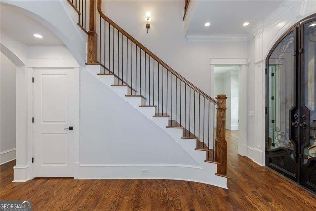 5 bedroom, 5.5 bathroom, 8,874 sq ft single family residence for sale at 10765 Shallowford Road, Roswell, GA 30075 — photo 7