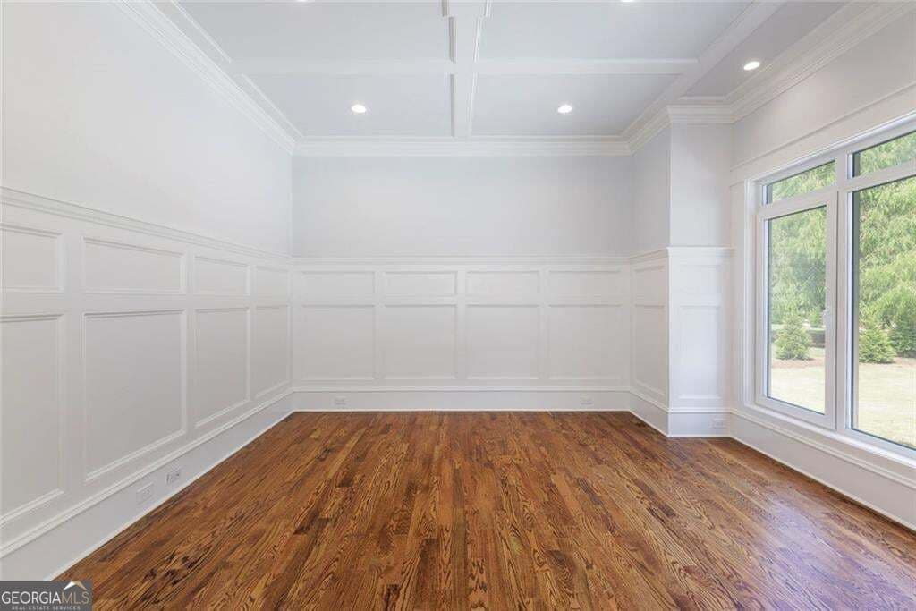 5 bedroom, 5.5 bathroom, 8,874 sq ft single family residence for sale at 10765 Shallowford Road, Roswell, GA 30075 — photo 10