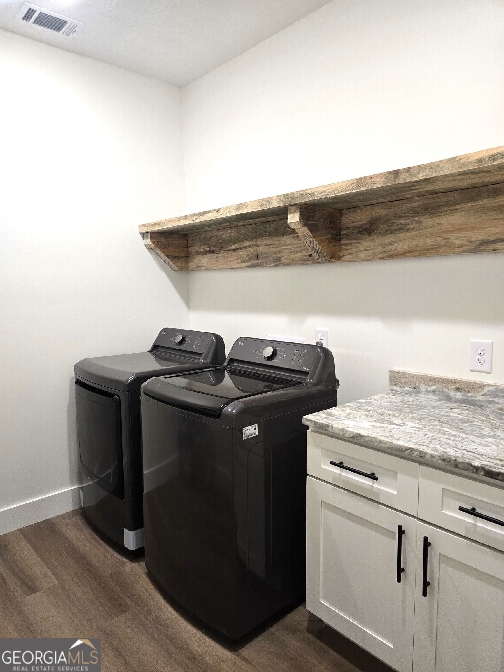 2 bedroom, 1 bathroom, 1,200 sq ft single family residence for sale at 1128 Clarks Bridge Road, Stapleton, GA 30823 — photo 6
