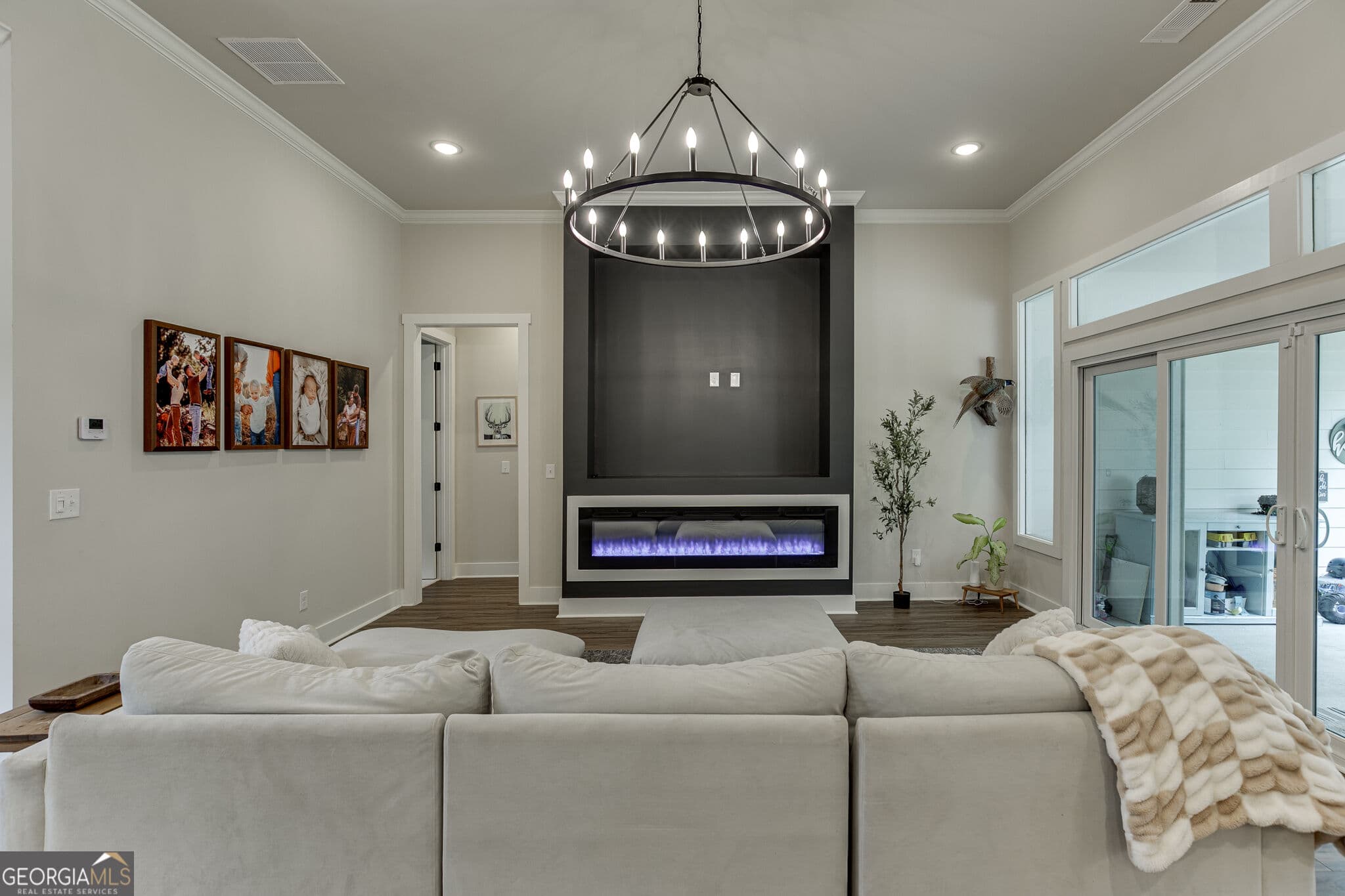 4 bedroom, 2.5 bathroom, 2,793 sq ft single family residence for sale at 1077 Riverstone Drive, Social Circle, GA 30025 — photo 6