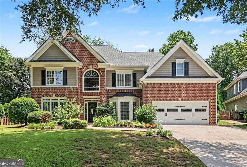 4 bedroom, 3.5 bathroom, 3,321 sq ft single family residence sold at 1170 Wilde Run Court, Roswell, GA 30075