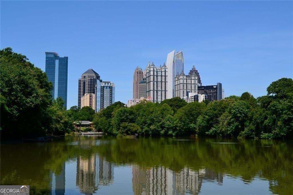 1 bedroom, 1 bathroom, 897 sq ft condominium for sale at 923 Peachtree Street 939, Atlanta, GA 30309 — photo 7
