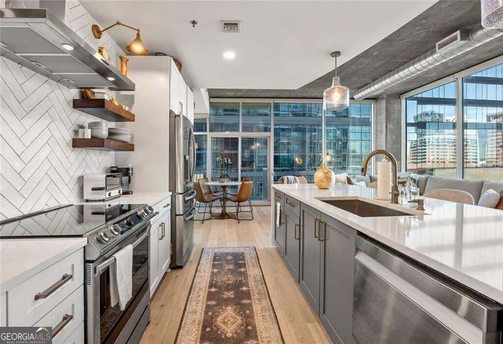 1 bedroom, 1 bathroom, 897 sq ft condominium for sale at 923 Peachtree Street 939, Atlanta, GA 30309 — photo 9