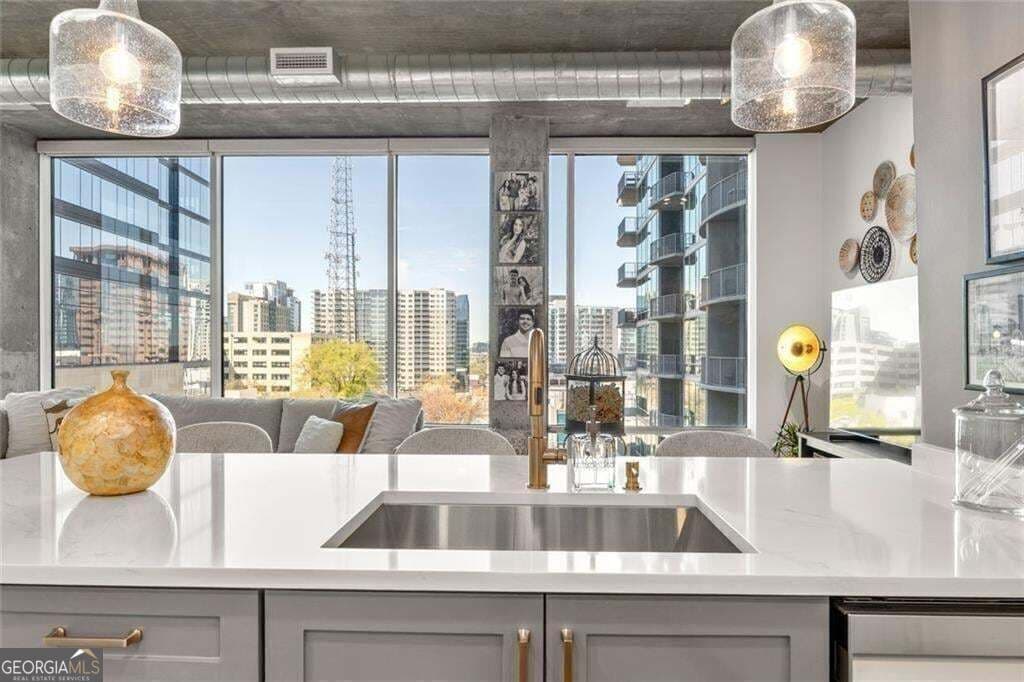 1 bedroom, 1 bathroom, 897 sq ft condominium for sale at 923 Peachtree Street 939, Atlanta, GA 30309 — photo 8