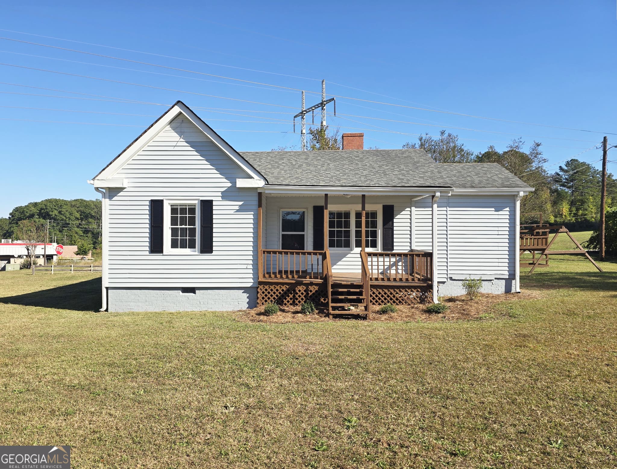 2 bedroom, 1 bathroom, 1,114 sq ft single family residence for sale at 1 Jackson Road, Porterdale, GA 30016