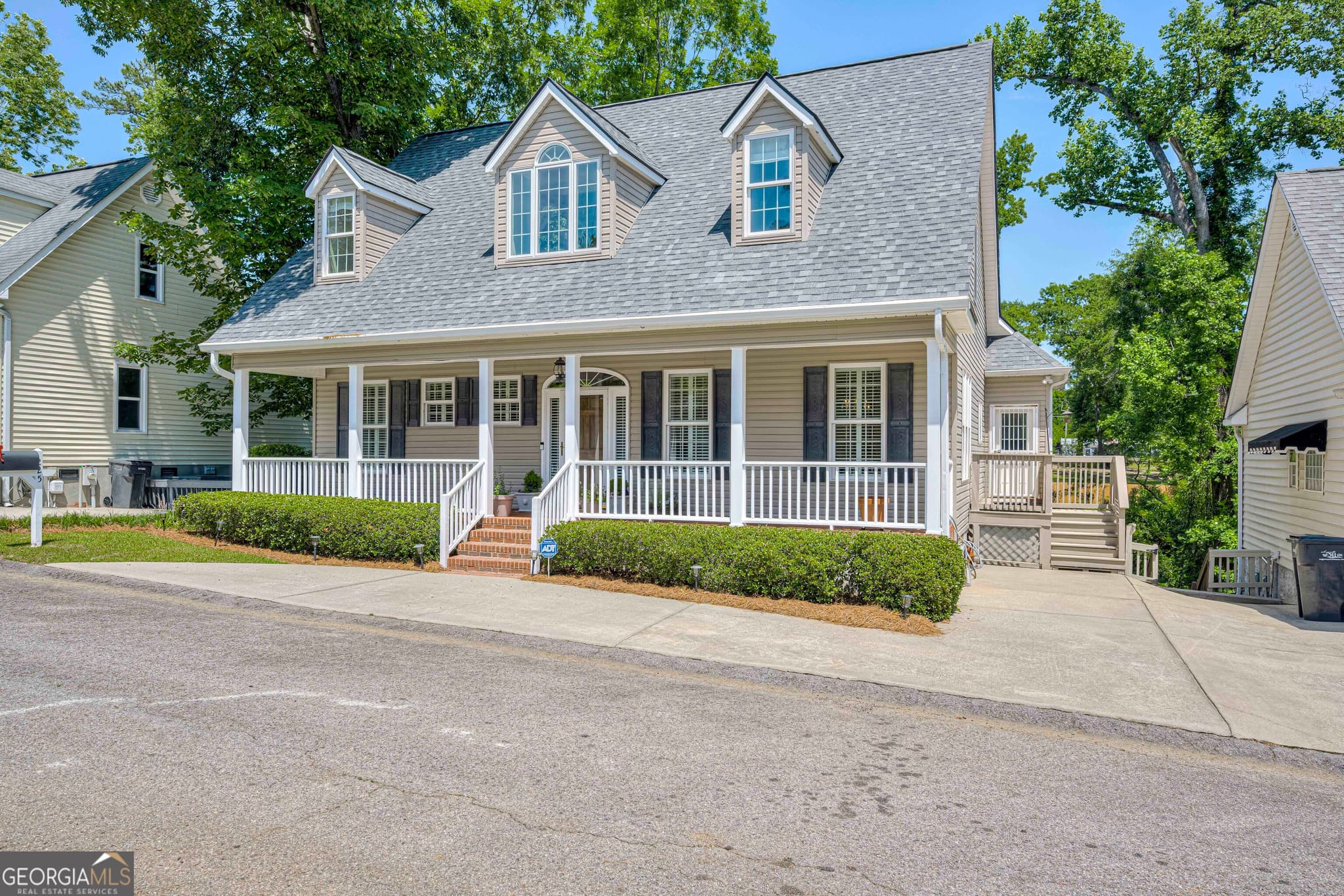 3 bedroom, 2.5 bathroom, 2,274 sq ft single family residence for sale at 225 Water Oak Drive, Augusta, GA 30904 — photo 3