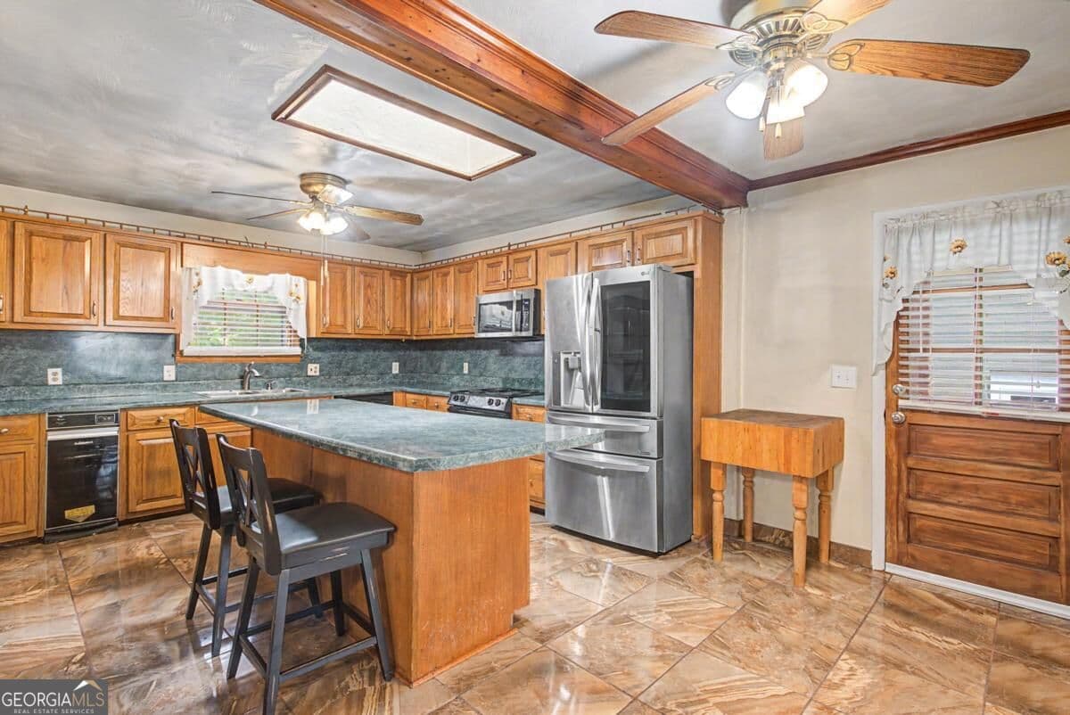 5 bedroom, 4 bathroom, 4,889 sq ft single family residence for sale at 1278 Poplarcrest Circle, Atlanta, GA 30316 — photo 3