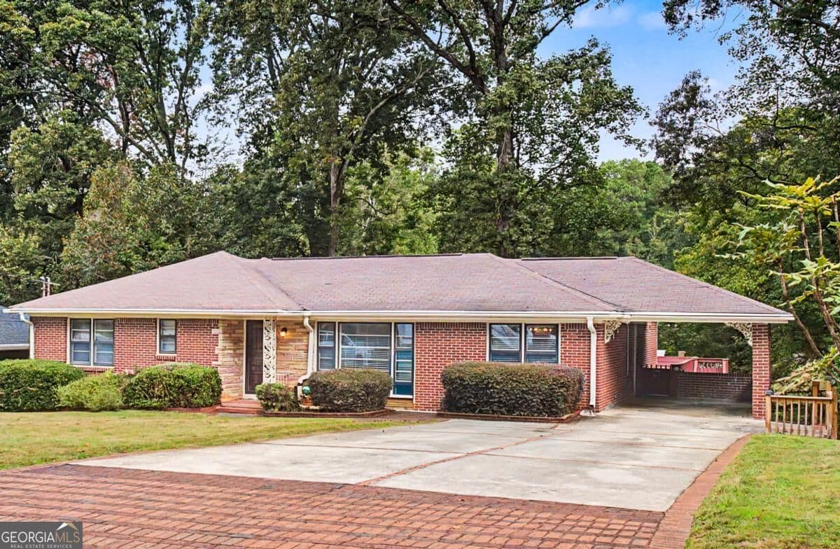 5 bedroom, 4 bathroom, 4,889 sq ft single family residence for sale at 1278 Poplarcrest Circle, Atlanta, GA 30316