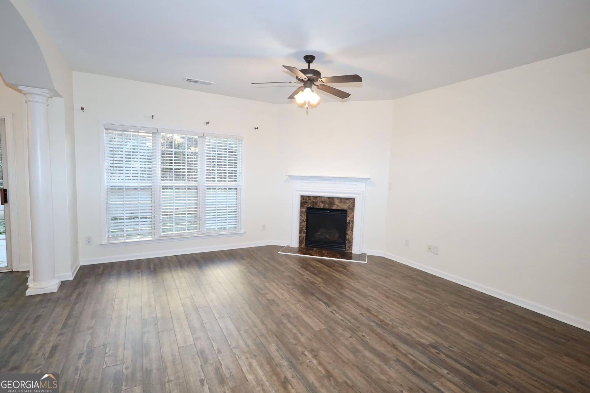 3 bedroom, 2.5 bathroom, 1,808 sq ft single family residence for sale at 2610 Cottage View Way, Cumming, GA 30040 — photo 6