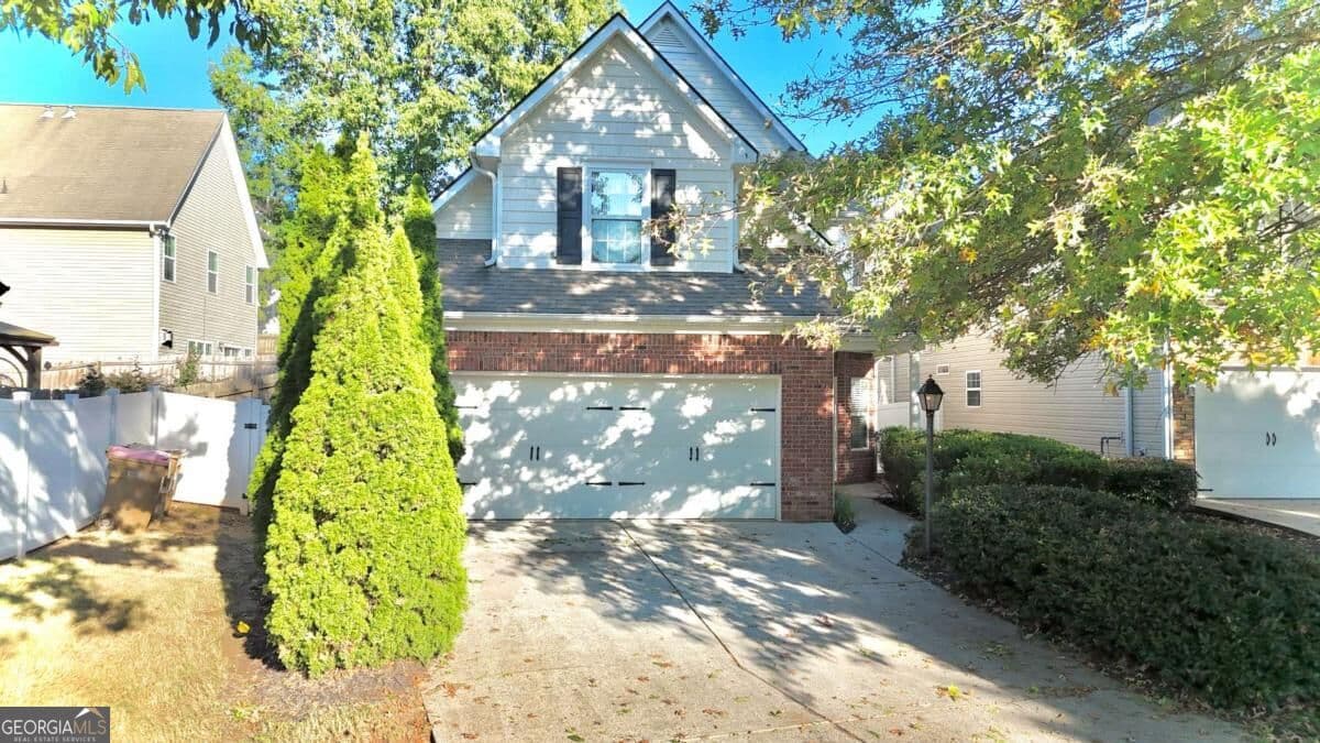 3 bedroom, 2.5 bathroom, 1,808 sq ft single family residence for sale at 2610 Cottage View Way, Cumming, GA 30040 — photo 1 of 29