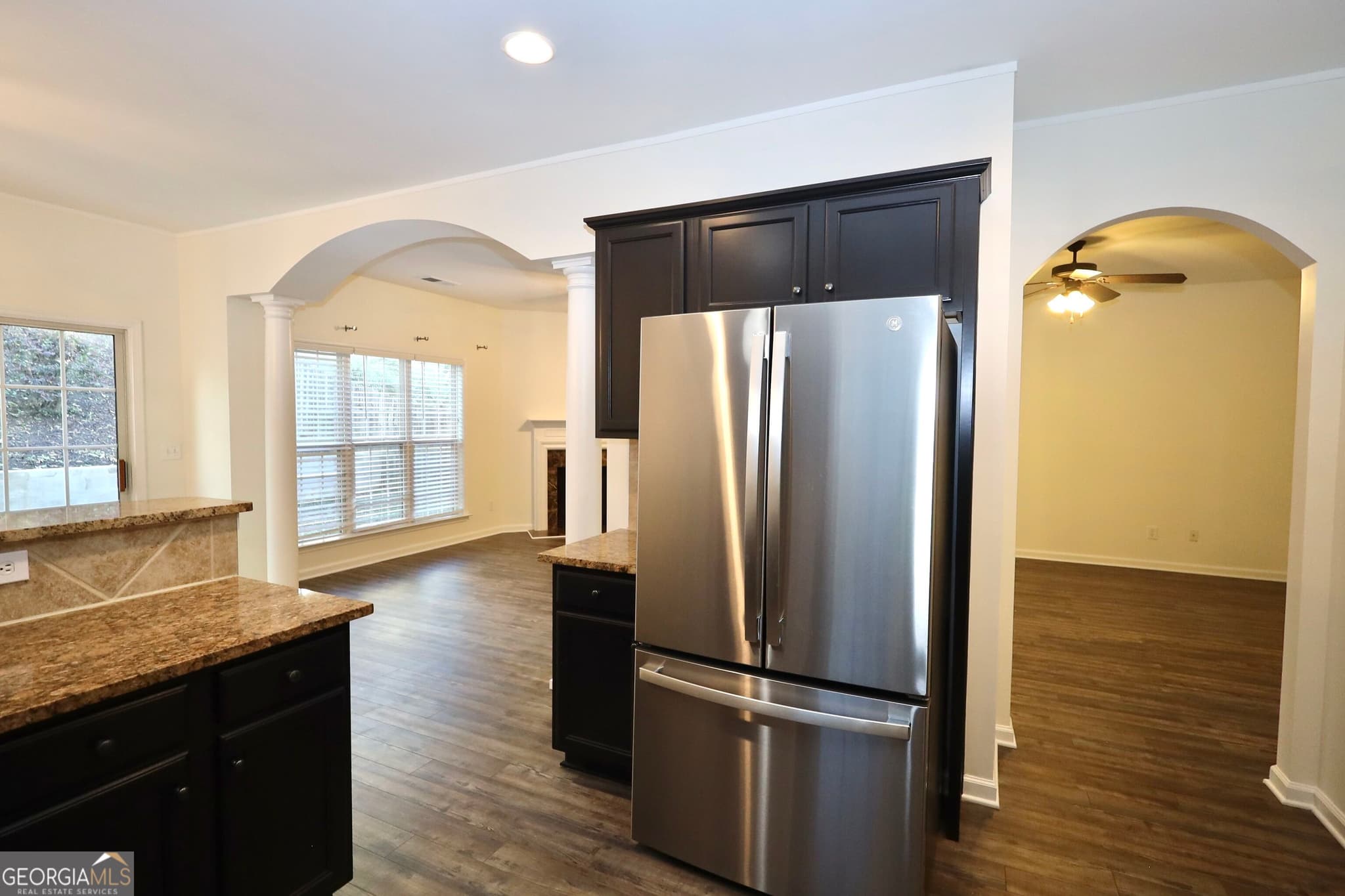 3 bedroom, 2.5 bathroom, 1,808 sq ft single family residence for sale at 2610 Cottage View Way, Cumming, GA 30040 — photo 8