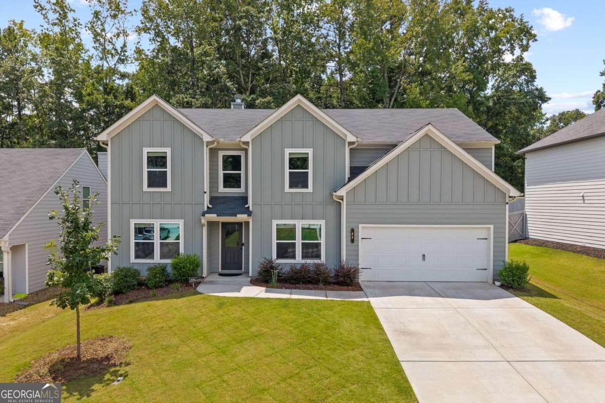 5 bedroom, 3 bathroom, 2,661 sq ft single family residence for sale at 44 Fox Creek Drive, Braselton, GA 30517 — photo 1 of 29