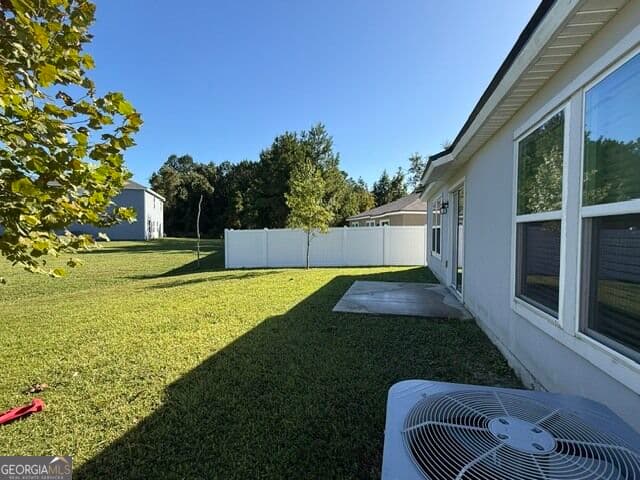 4 bedroom, 2 bathroom, 1,856 sq ft single family residence for sale at 81 Landing Boulevard, Woodbine, GA 31569 — photo 3