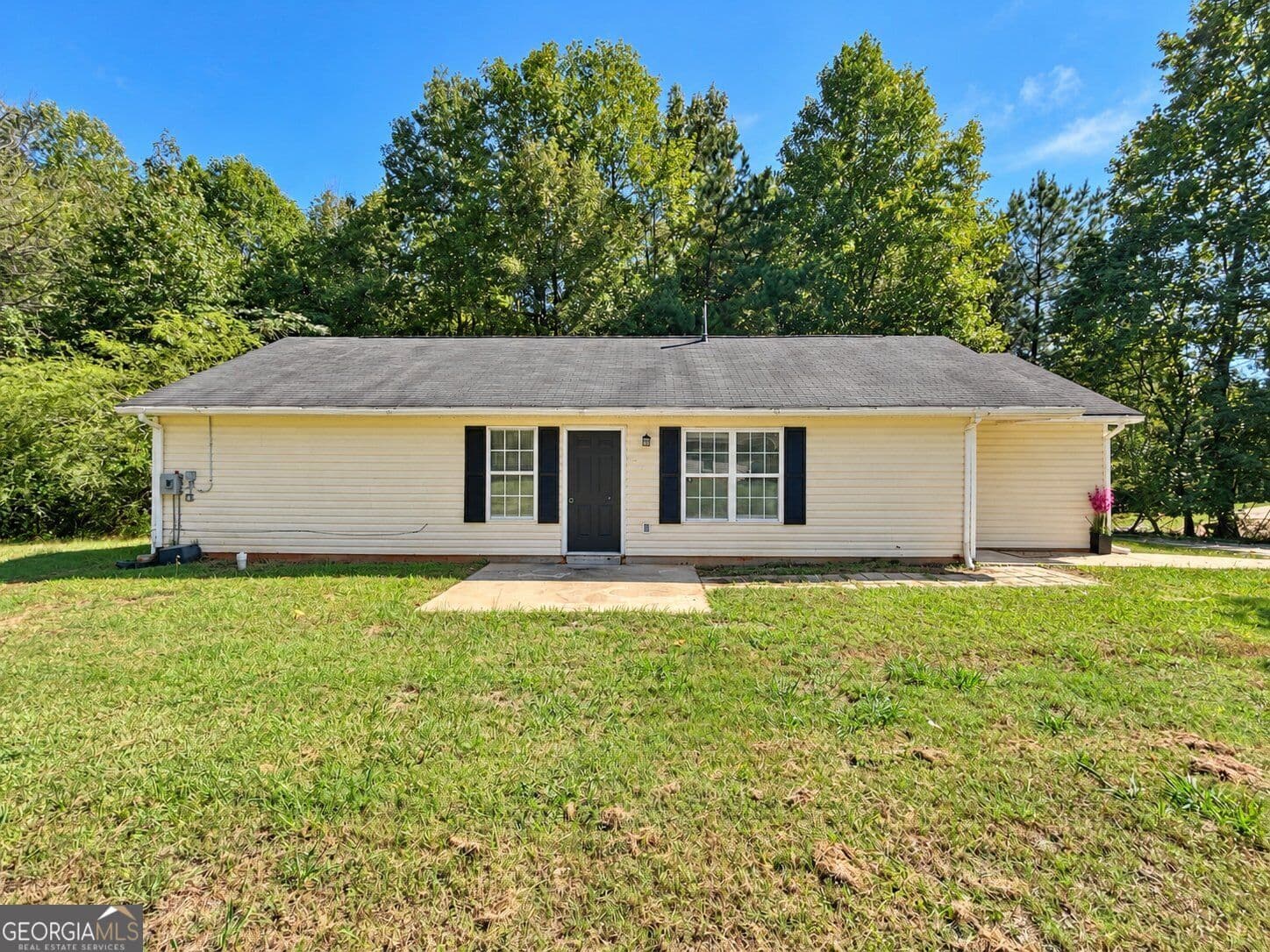 4 bedroom, 3 bathroom, 1,376 sq ft single family residence for sale at 200 Pine Ridge Drive, Carrollton, GA 30117 — photo 3