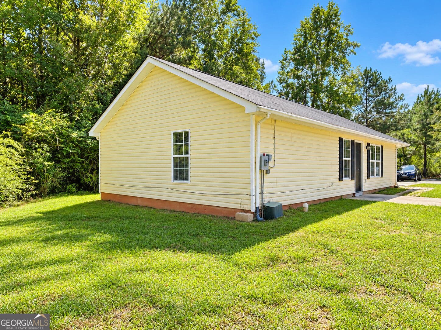 4 bedroom, 3 bathroom, 1,376 sq ft single family residence for sale at 200 Pine Ridge Drive, Carrollton, GA 30117 — photo 5