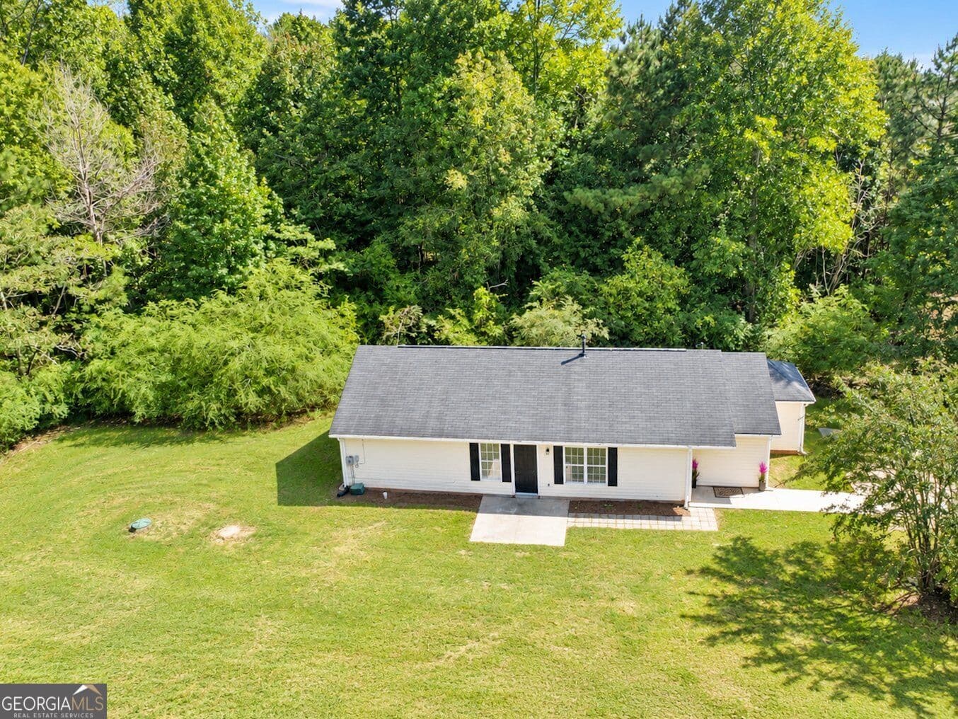 4 bedroom, 3 bathroom, 1,376 sq ft single family residence for sale at 200 Pine Ridge Drive, Carrollton, GA 30117 — photo 4
