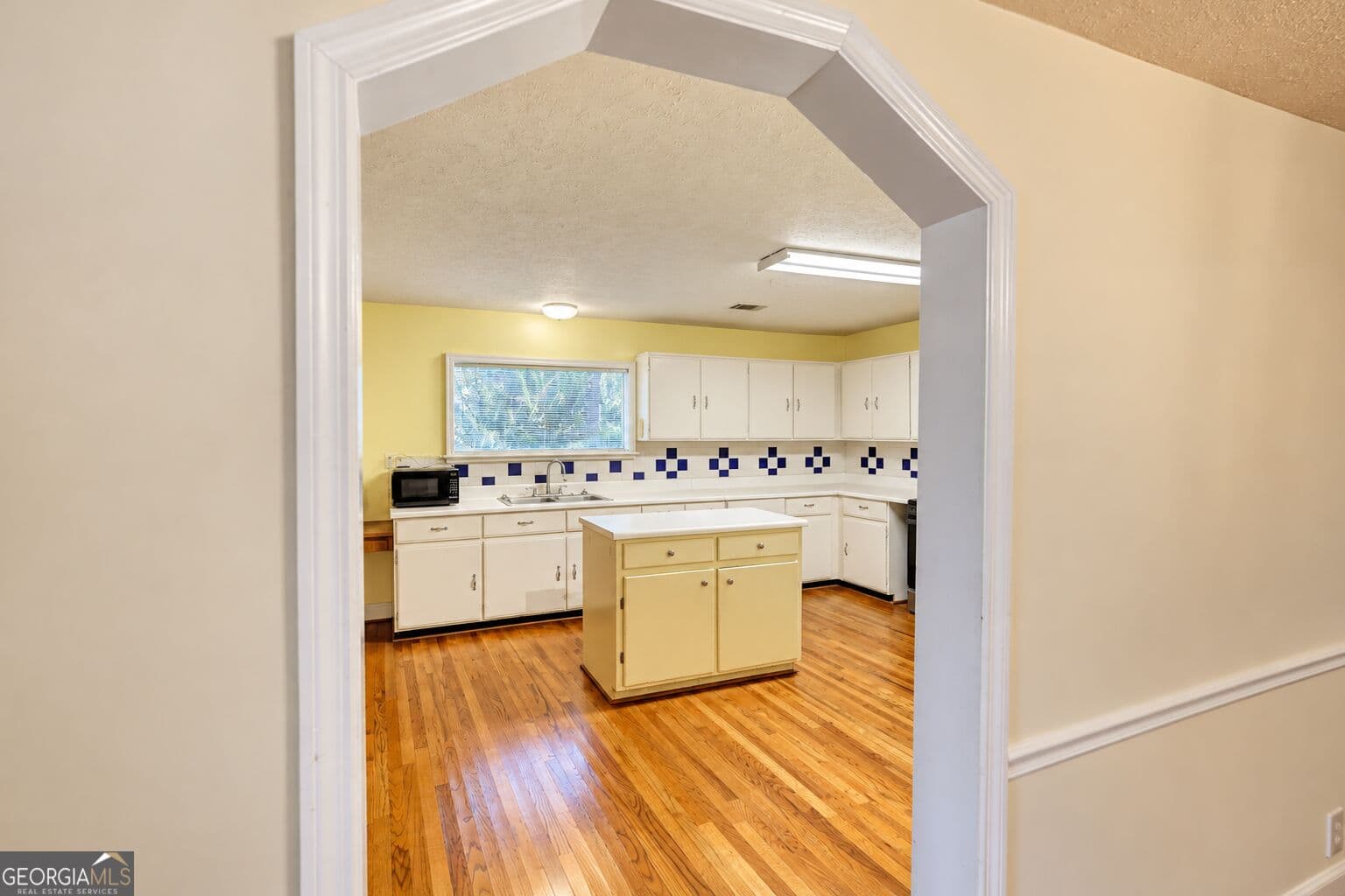 2 bedroom, 2 bathroom, 1,781 sq ft single family residence under contract at 453 Old Greensboro Road, Norwood, GA 30821 — photo 8