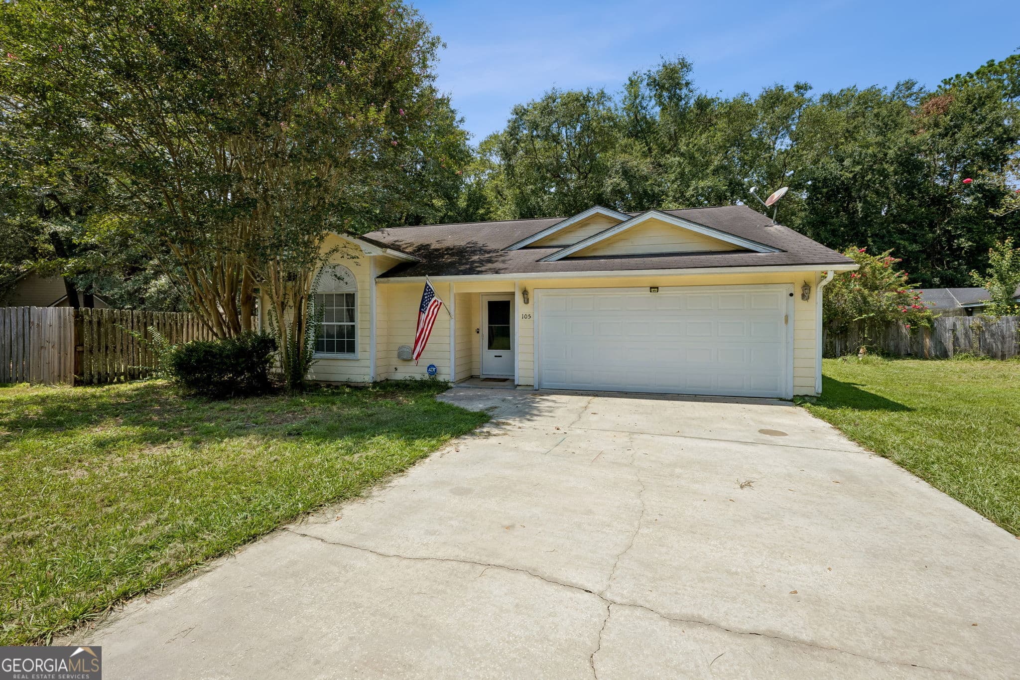 3 bedroom, 2 bathroom, 1,409 sq ft single family residence for sale at 105 Longleaf Court, Kingsland, GA 31548 — photo 2