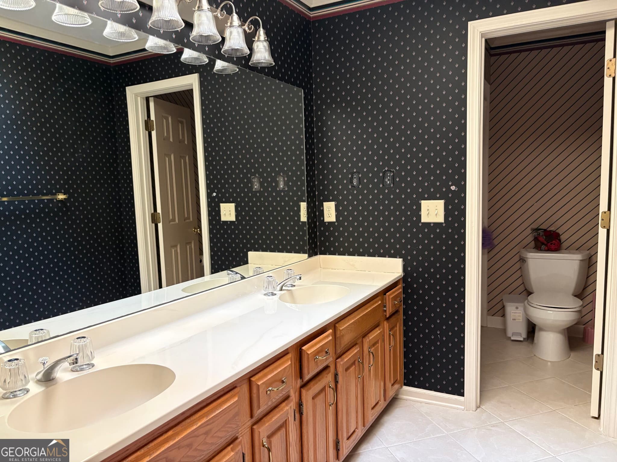 3 bedroom, 2.5 bathroom, 2,221 sq ft single family residence for rent at 1224 Hunters Drive, Stone Mountain, GA 30083 for $2,000 a month — photo 10