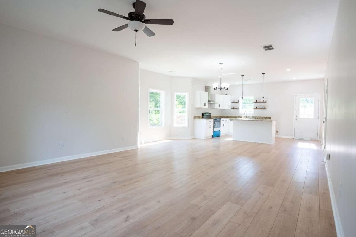 3 bedroom, 2.5 bathroom single family residence for sale at 119 Jackson Street, Rome, GA 30161 — photo 4