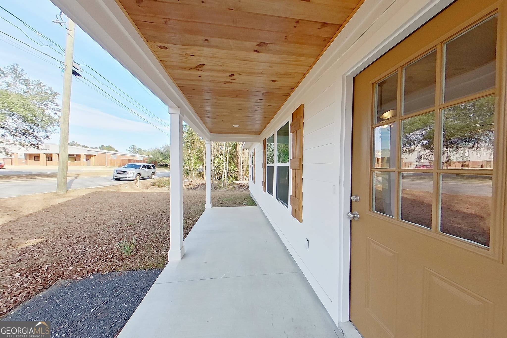 3 bedroom, 2 bathroom, 1,178 sq ft single family residence for sale at 1021 11th Avenue, Moultrie, GA 31768 — photo 2