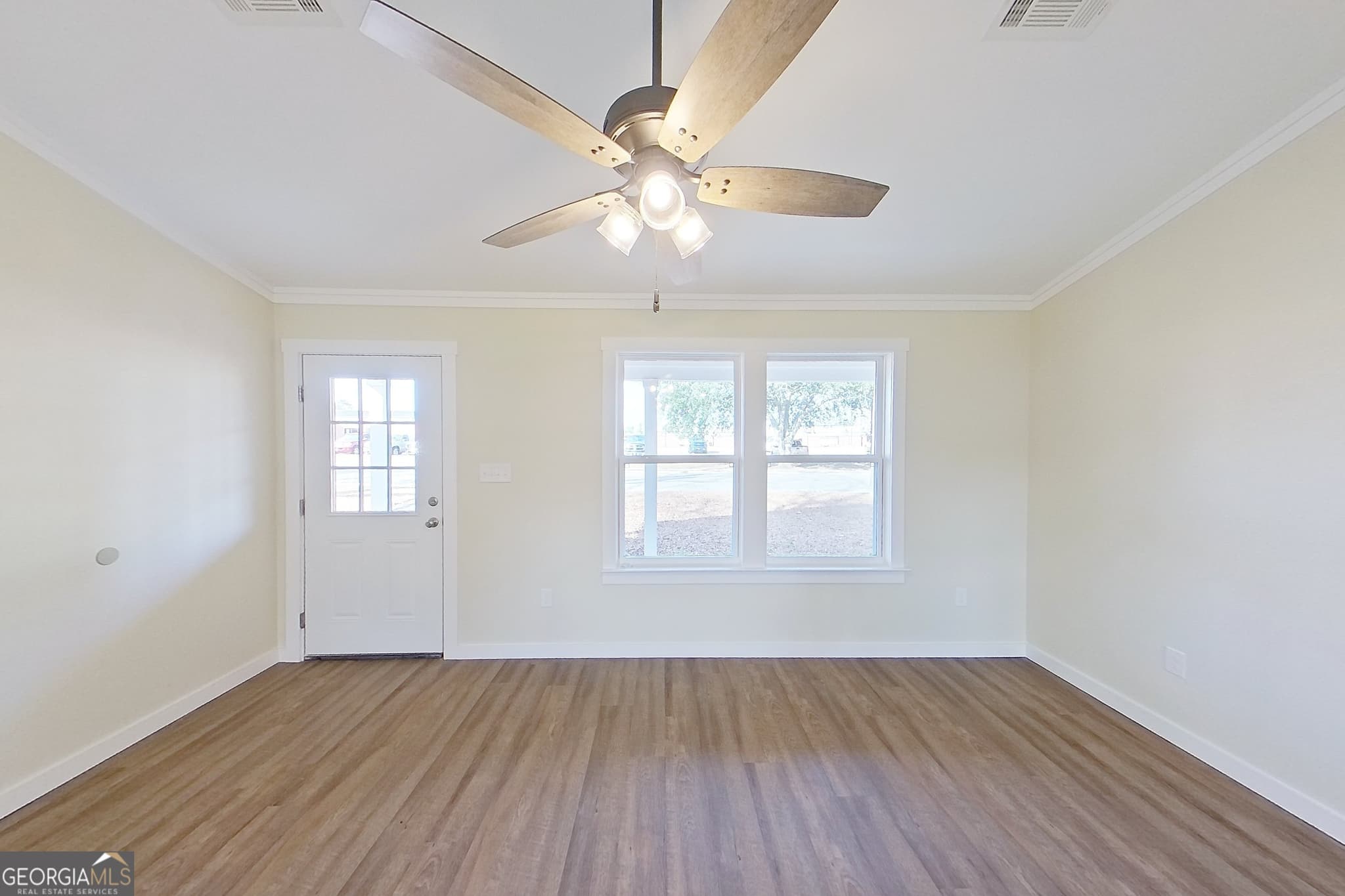 3 bedroom, 2 bathroom, 1,178 sq ft single family residence for sale at 1021 11th Avenue, Moultrie, GA 31768 — photo 4