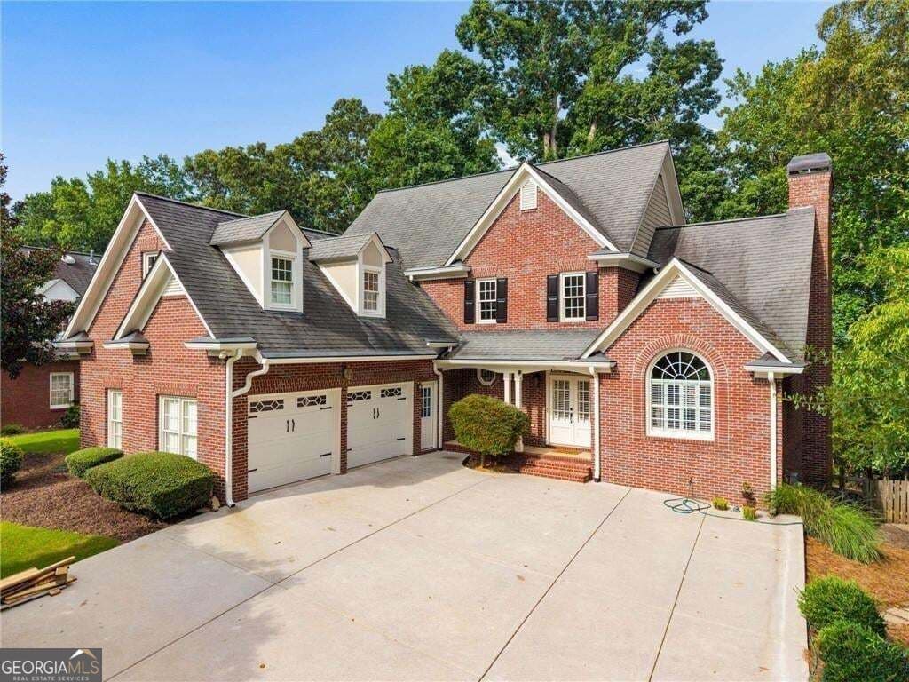 5 bedroom, 4.5 bathroom, 5,061 sq ft single family residence for sale at 4074 Hickory Fairway Drive, Woodstock, GA 30188 — photo 1 of 69