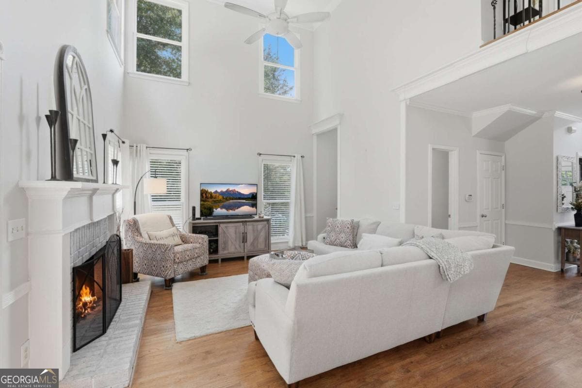 4 bedroom, 2.5 bathroom, 2,068 sq ft single family residence for sale at 5640 Charleston Bay Drive, Cumming, GA 30041 — photo 9