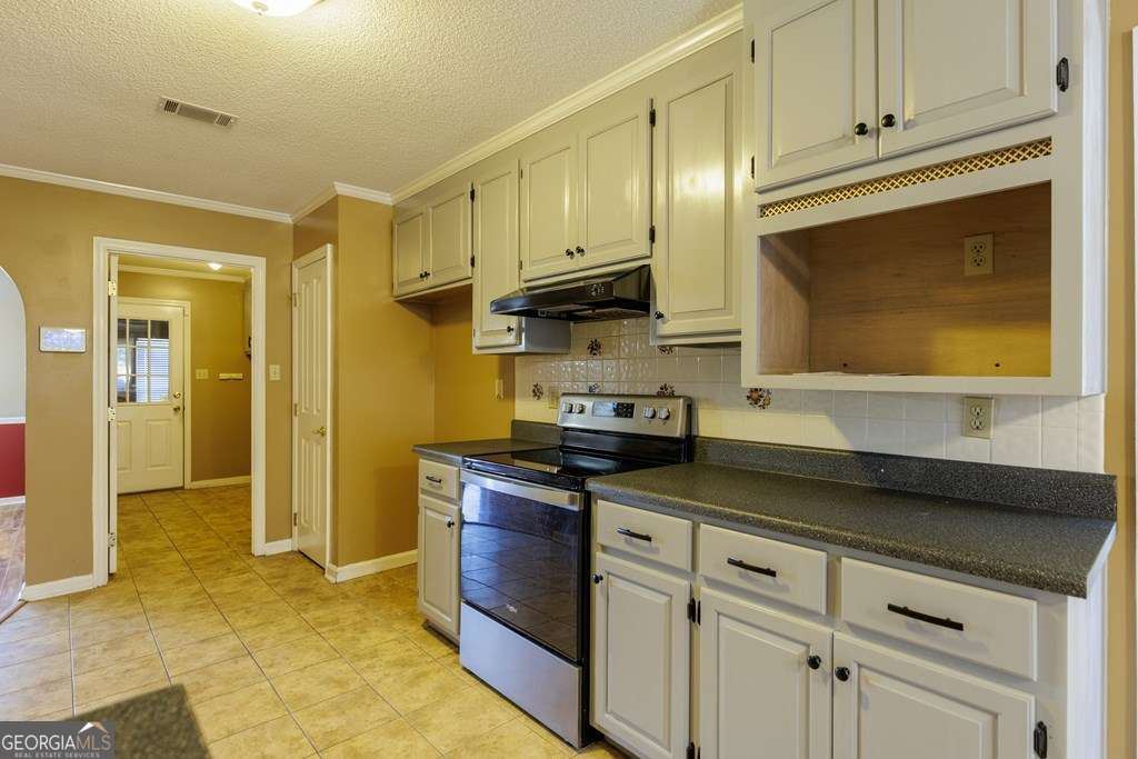 4 bedroom, 2 bathroom single family residence for sale at 5318 Mimosa Circle, Lake Park, GA 31636 — photo 7