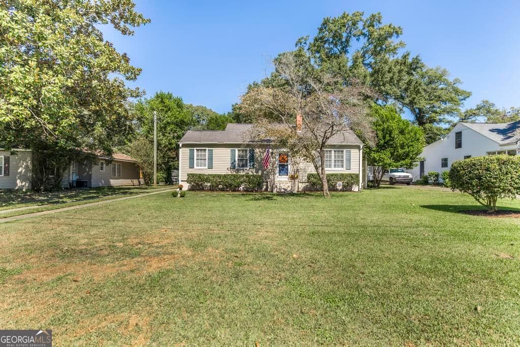 3 bedroom, 1 bathroom, 1,186 sq ft single family residence for sale at 1307 Georgia Avenue, Perry, GA 31036 — photo 3
