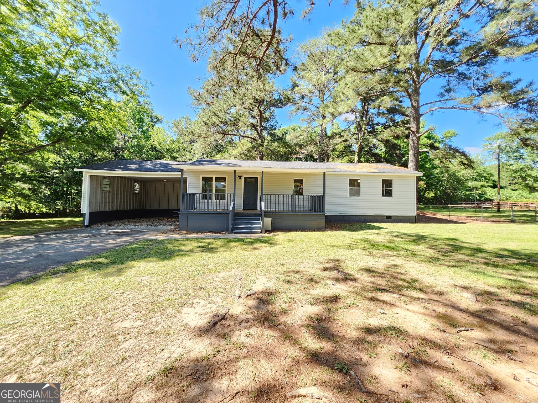 3 bedroom, 2 bathroom, 1,152 sq ft single family residence sold at 2563 Highway 81, Mcdonough, GA 30252