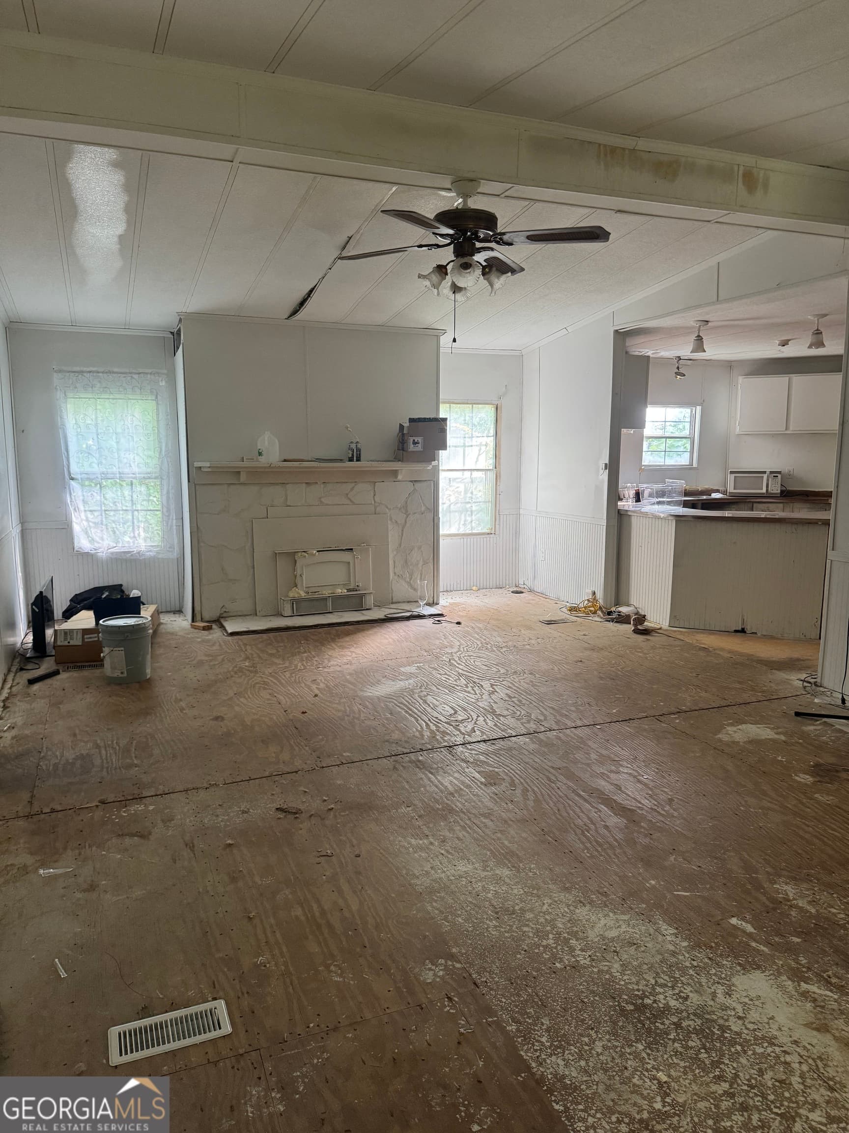 3 bedroom, 2 bathroom, 1,728 sq ft single family residence for sale at 403A Sparta Highway, Milledgeville, GA 31061 — photo 6