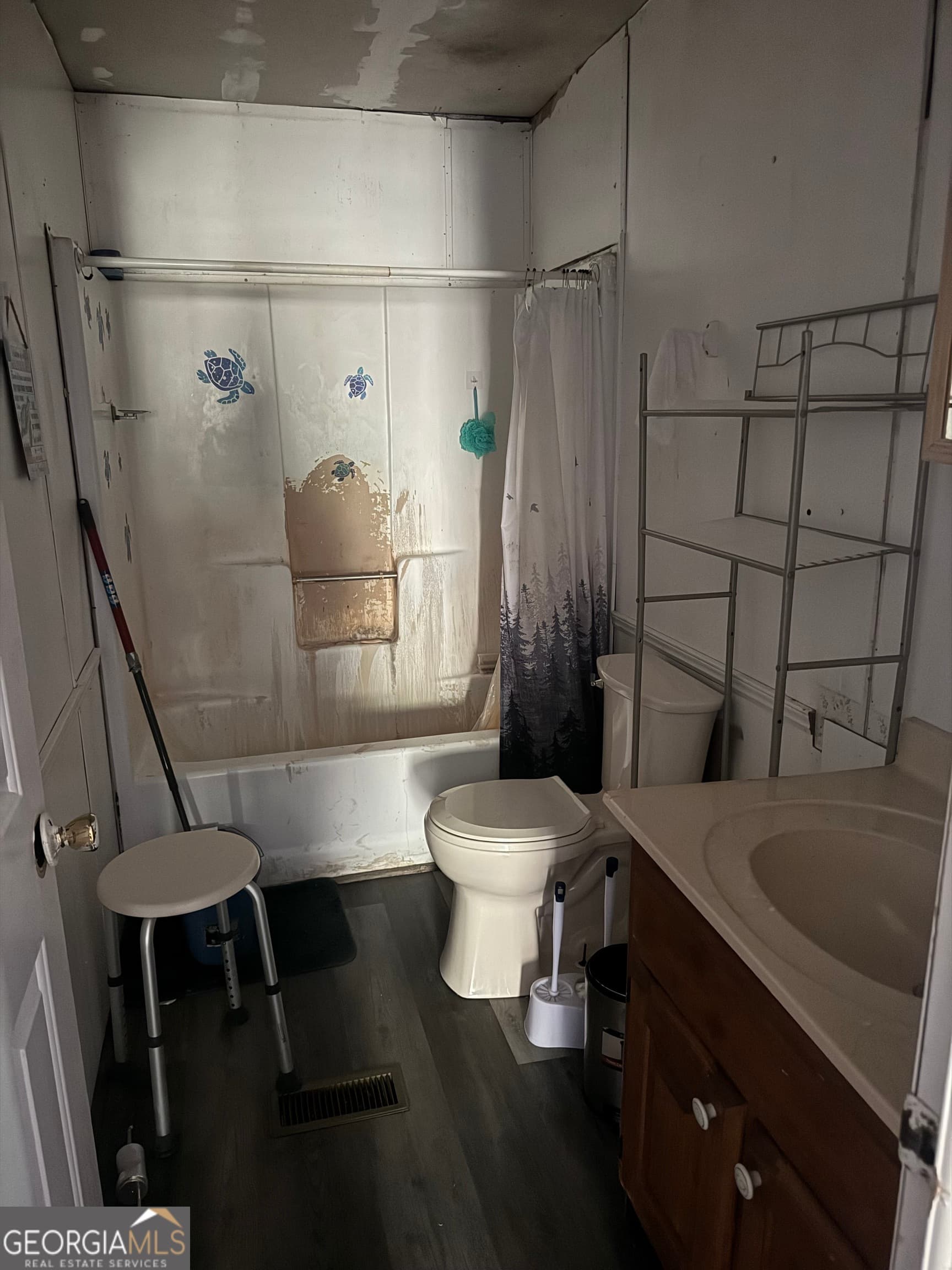 3 bedroom, 2 bathroom, 1,728 sq ft single family residence for sale at 403A Sparta Highway, Milledgeville, GA 31061 — photo 7