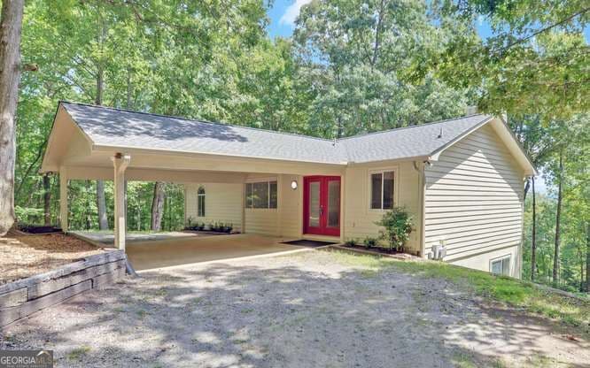 3 bedroom, 2.5 bathroom, 3,436 sq ft single family residence for sale at 581 Ivy Knob Lane, Hayesville, NC 28904 — photo 1 of 51