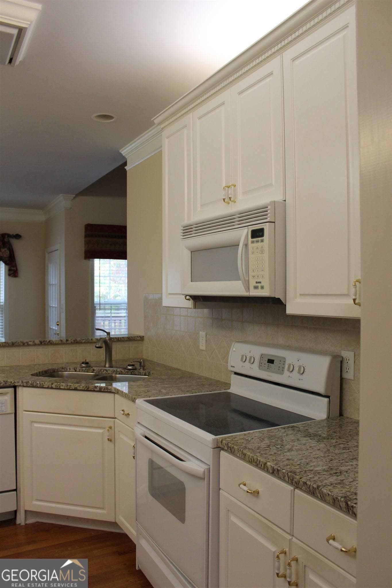 5 bedroom, 3.5 bathroom, 3,756 sq ft single family residence for rent at 149 Walnut Ridge Drive, Hoschton, GA 30548 for $2,600 a month — photo 6