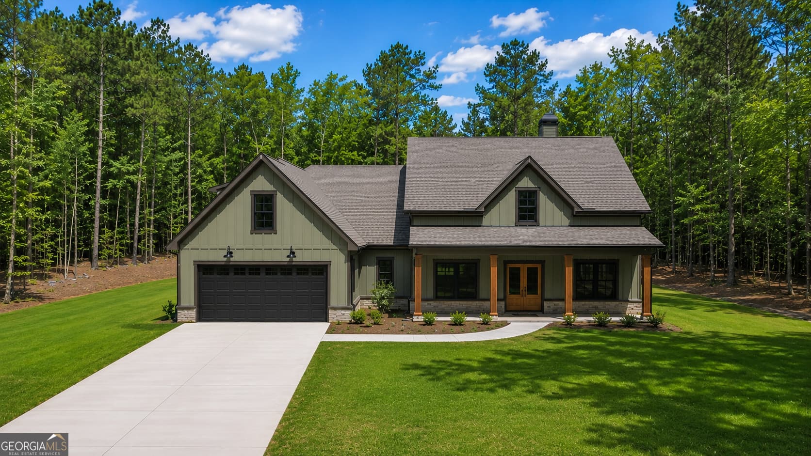 3 bedroom, 2.5 bathroom, 2,365 sq ft single family residence under contract at 102 D S Cay Drive, Milledgeville, GA 31061