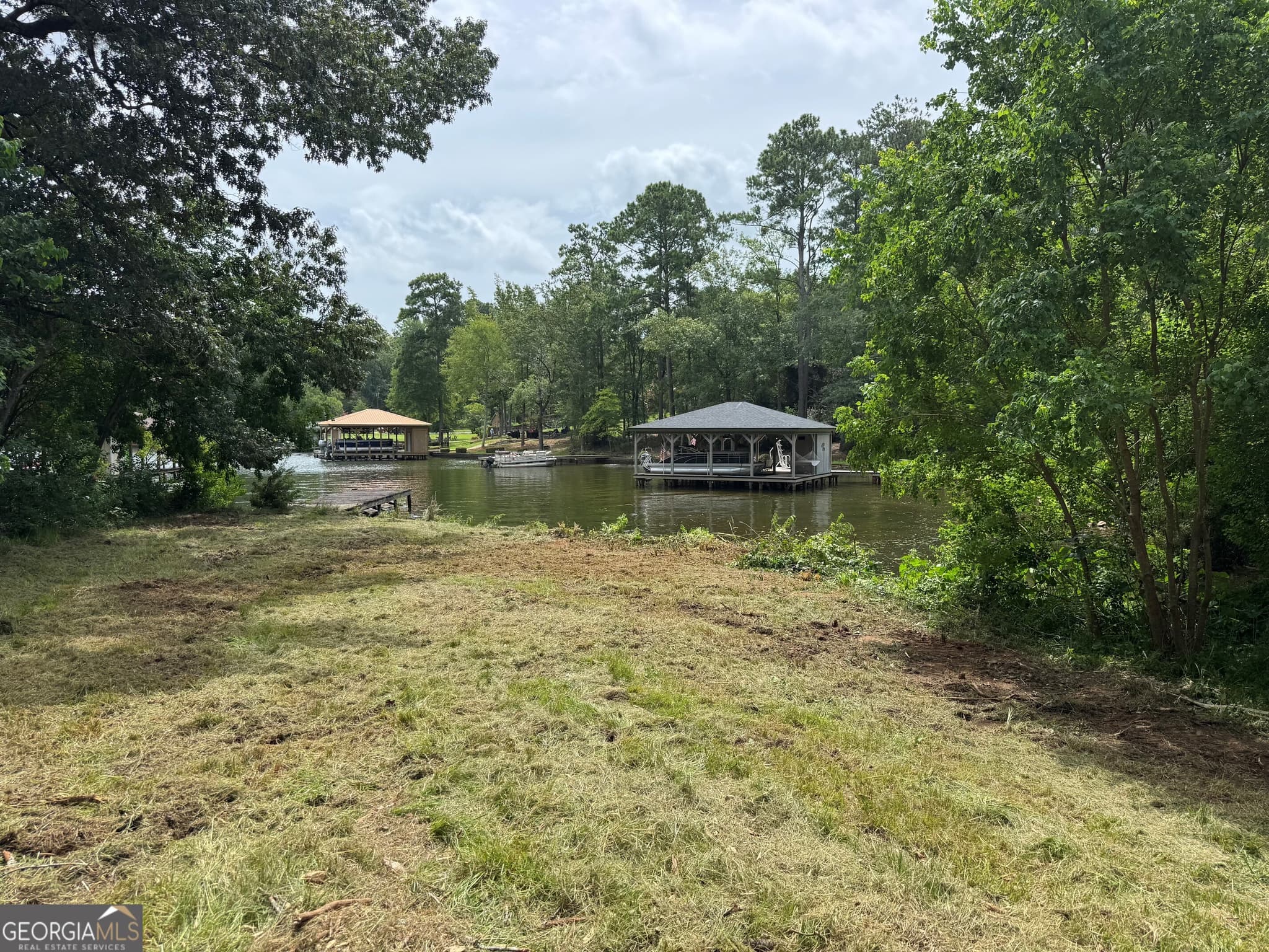 3 bedroom, 2.5 bathroom, 2,365 sq ft single family residence under contract at 102 D S Cay Drive, Milledgeville, GA 31061 — photo 5