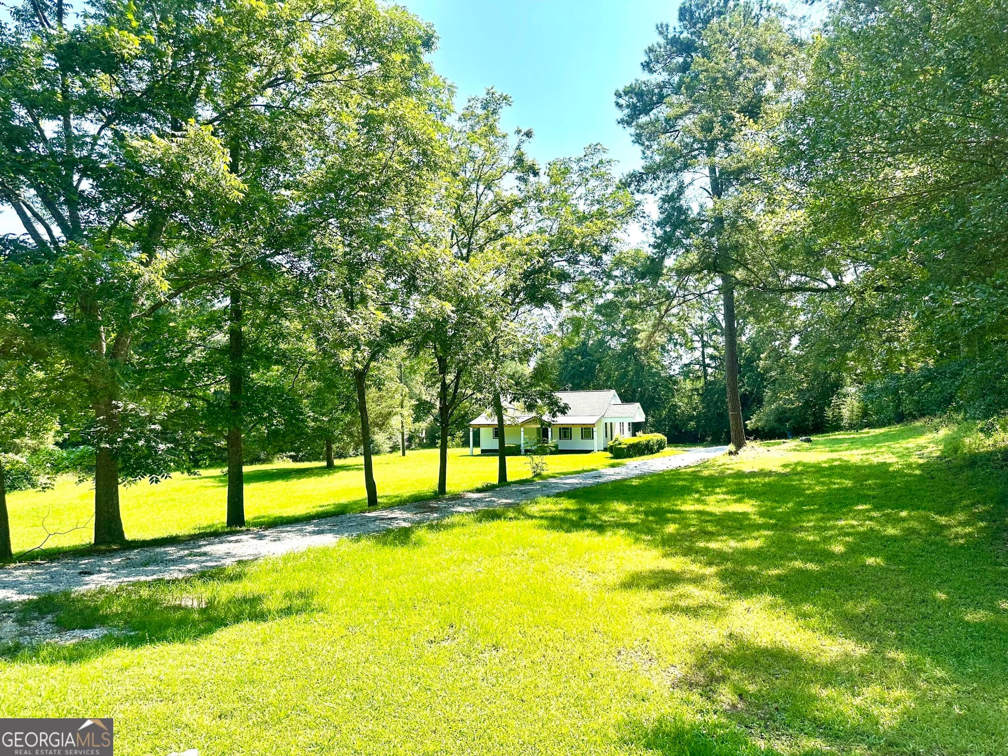 3 bedroom, 1 bathroom, 1,104 sq ft single family residence for rent at 61 Maloy Road, Griffin, GA 30224 for $1,600 a month — photo 2