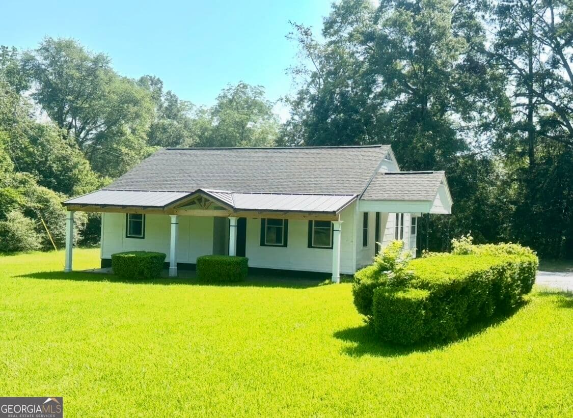 3 bedroom, 1 bathroom, 1,104 sq ft single family residence for rent at 61 Maloy Road, Griffin, GA 30224 for $1,600 a month