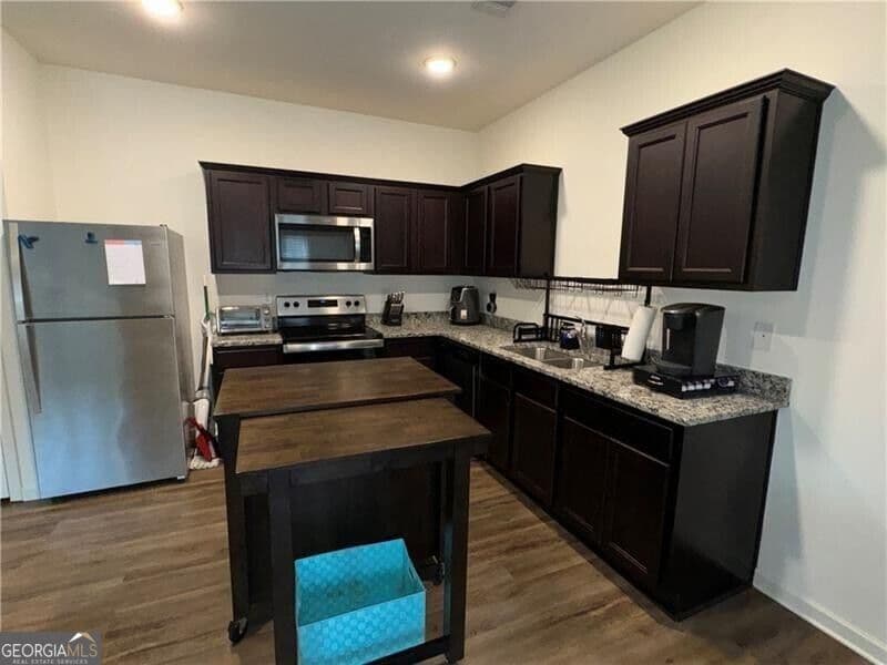 3 bedroom, 2.5 bathroom, 1,421 sq ft townhouse for rent at 3366 Tarian Way, Decatur, GA 30034 for $2,100 a month — photo 7