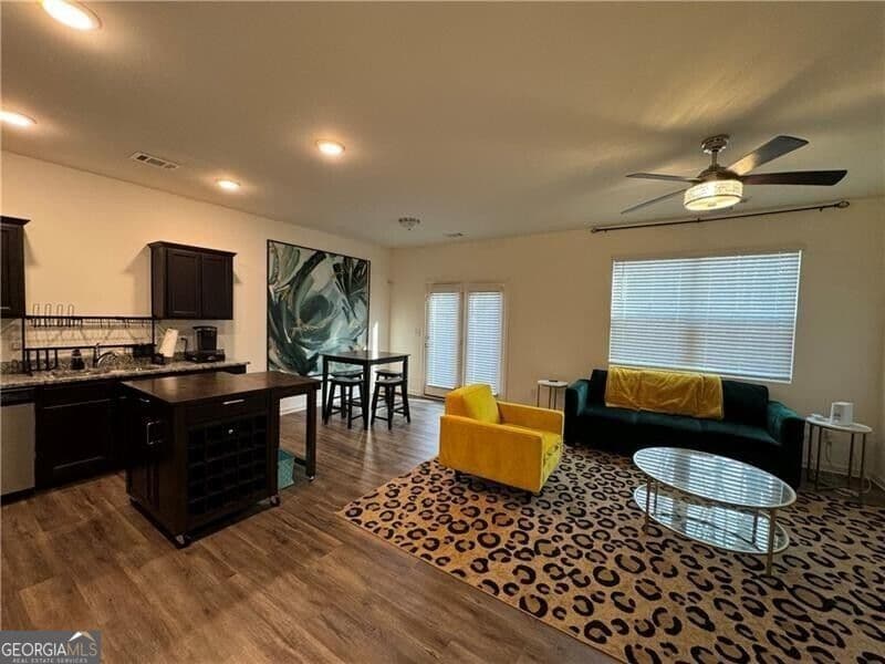 3 bedroom, 2.5 bathroom, 1,421 sq ft townhouse for rent at 3366 Tarian Way, Decatur, GA 30034 for $2,100 a month — photo 3